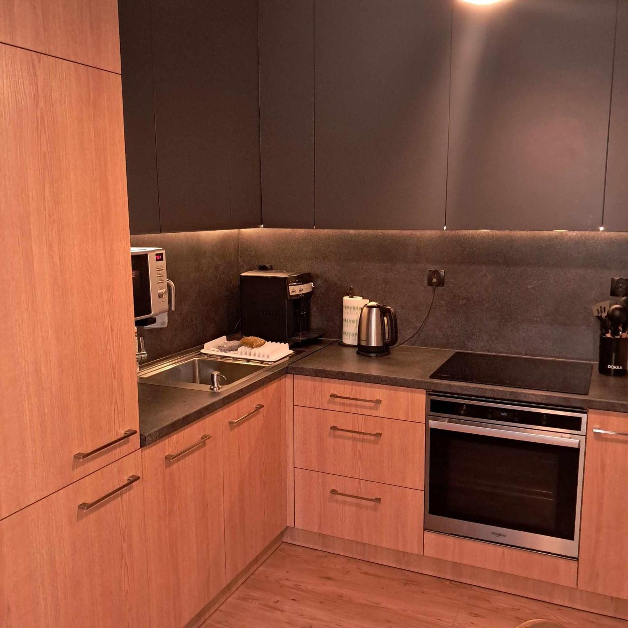 Apartament Julia 1-4 Os Starowapiennikowa 42A Z Balkonem Ze Sniadaniem Kontynentalnym Kielce Esterno foto